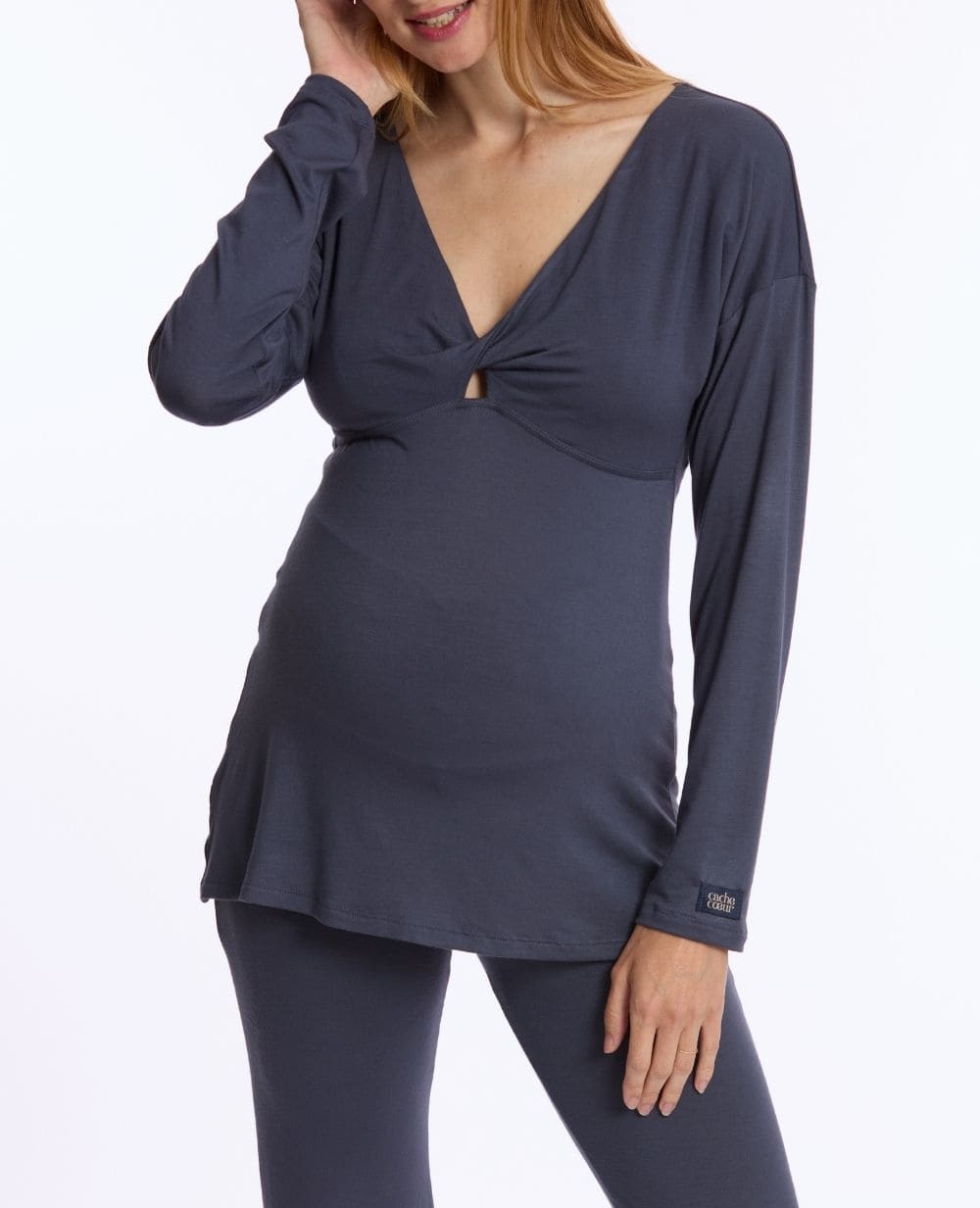 cache-c-ur-t-shirt-grossesse-et-allaitement-louna-manches-longues-bleu-nuit image 2