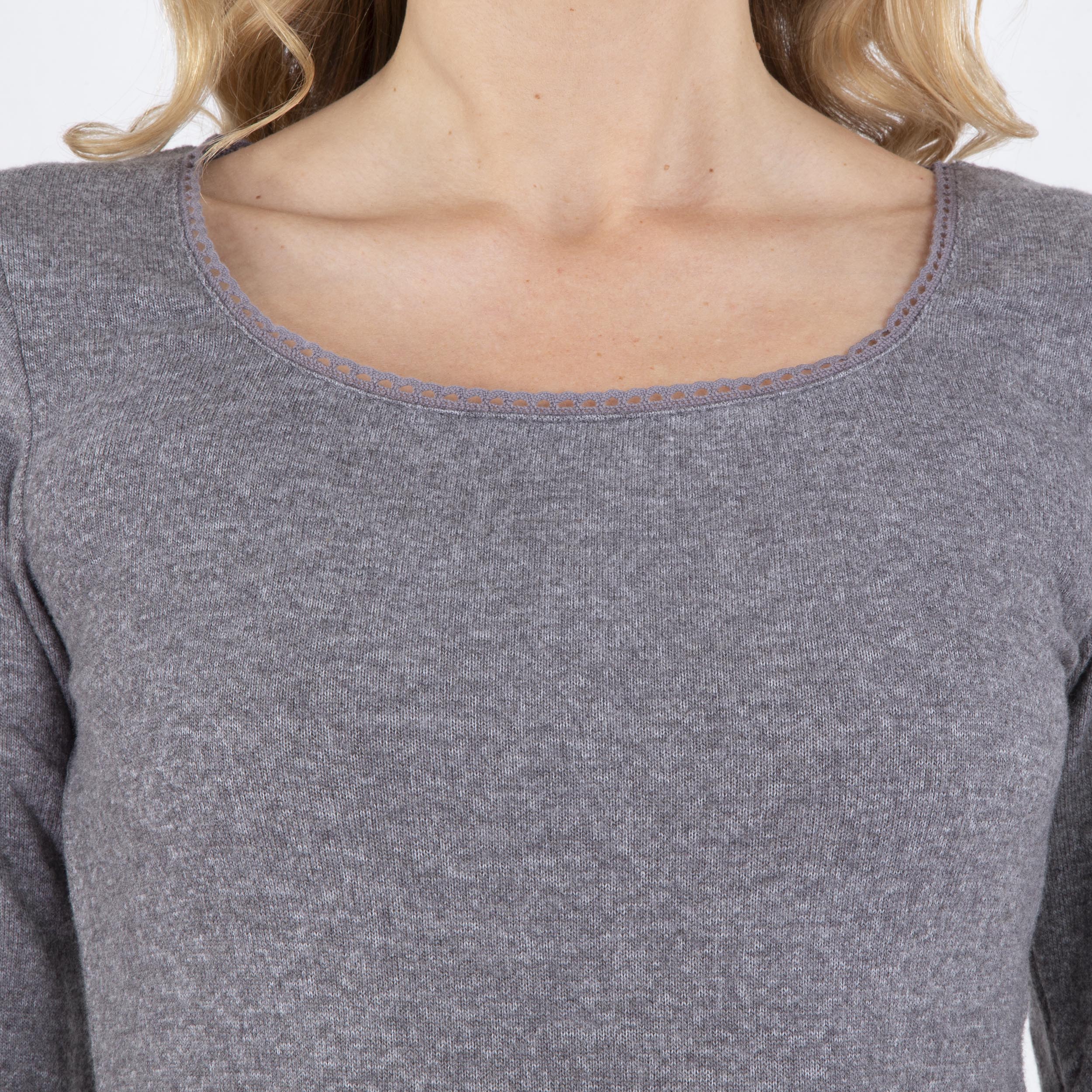 isotoner-t-shirt-col-carr-femme-gris-chin-dentelle image 2