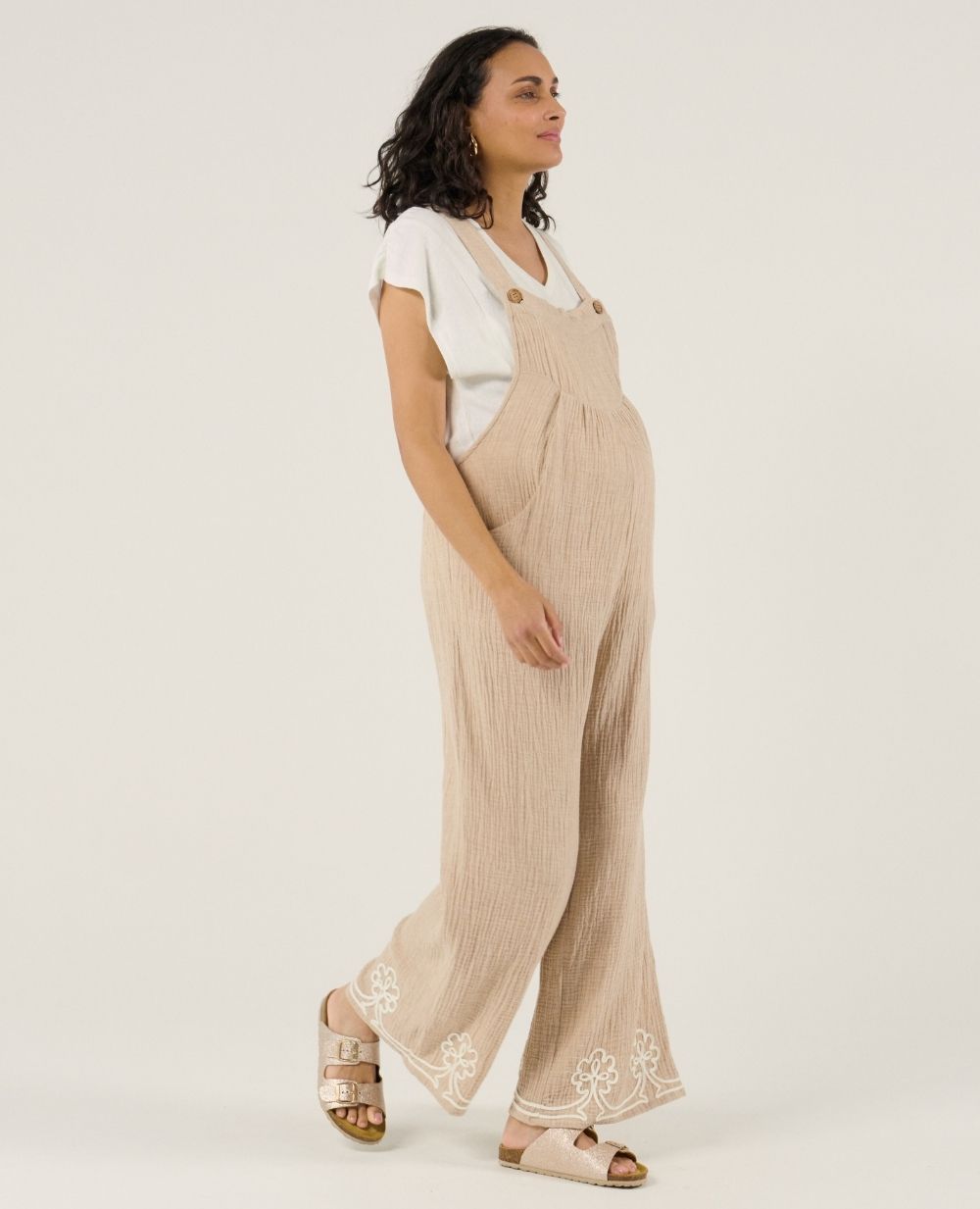 cache-c-ur-yael-salopette-de-maternit-coton-brod-beige image 4