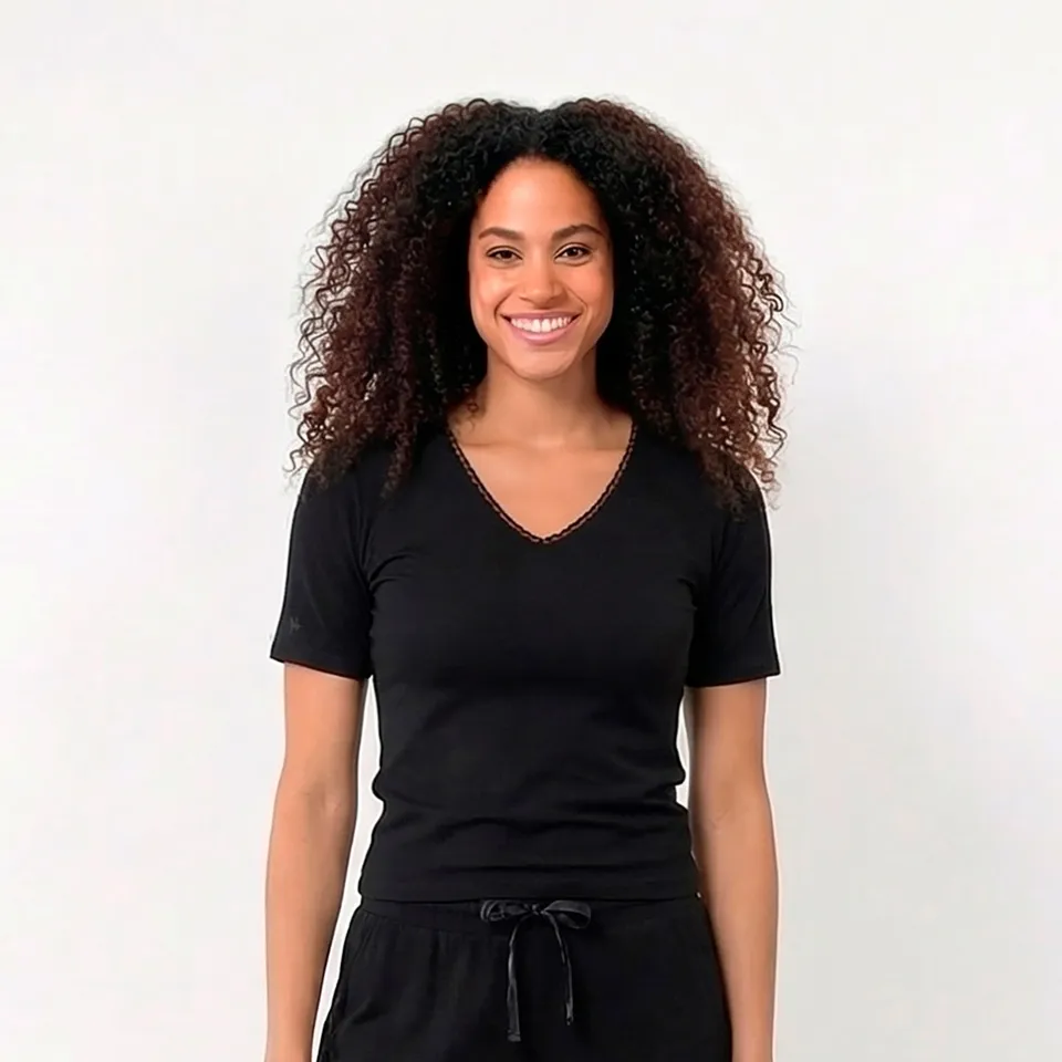 isotoner-t-shirt-manches-courtes-femme-noir-col-v-dentelle image 1