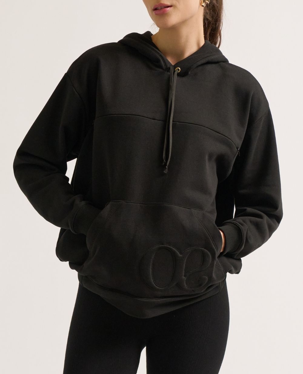 cache-c-ur-boston-hoodie-de-grossesse-et-allaitement-noir image 4
