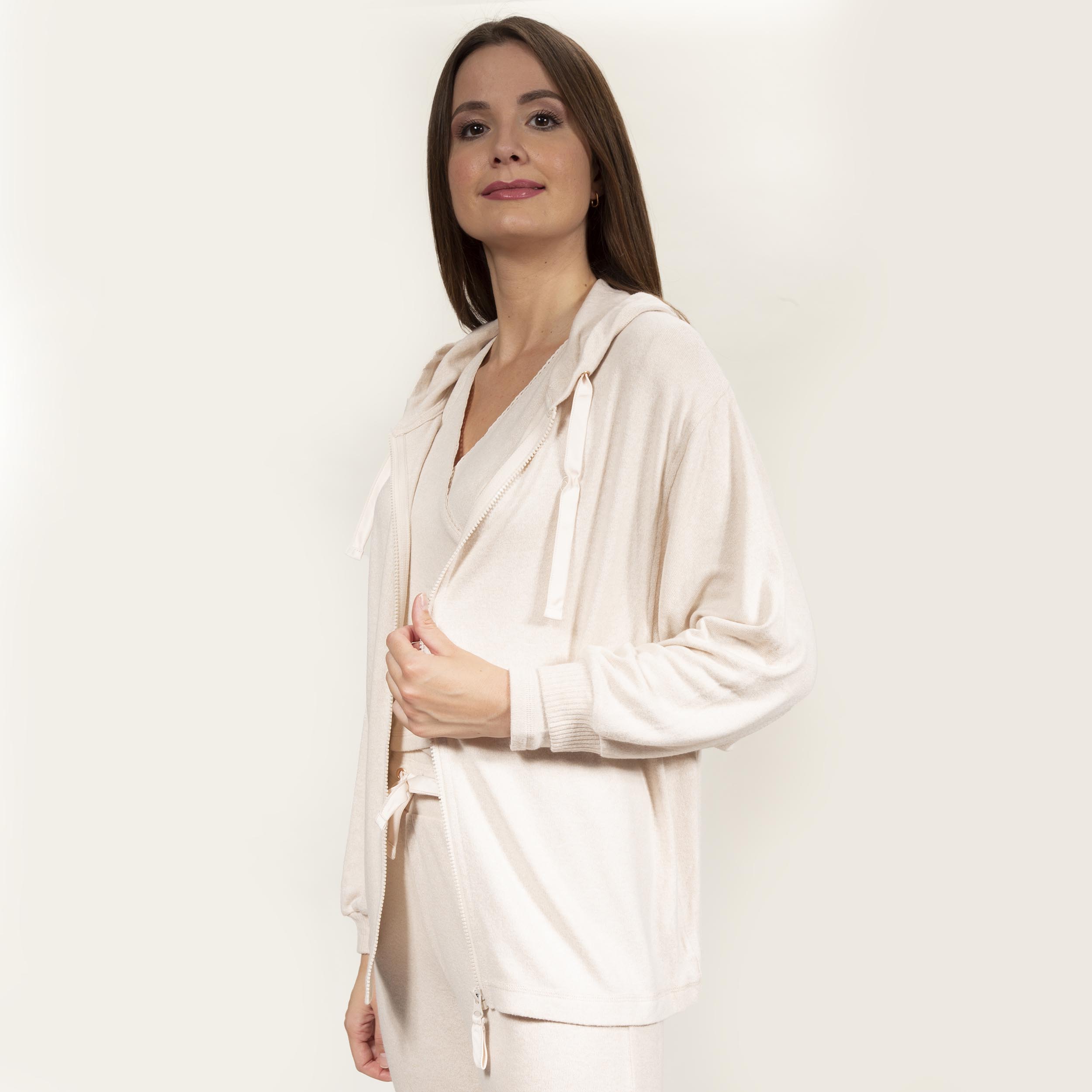 isotoner-sweat-shirt-capuche-femme-beige-homewear-ultra-doux image 5
