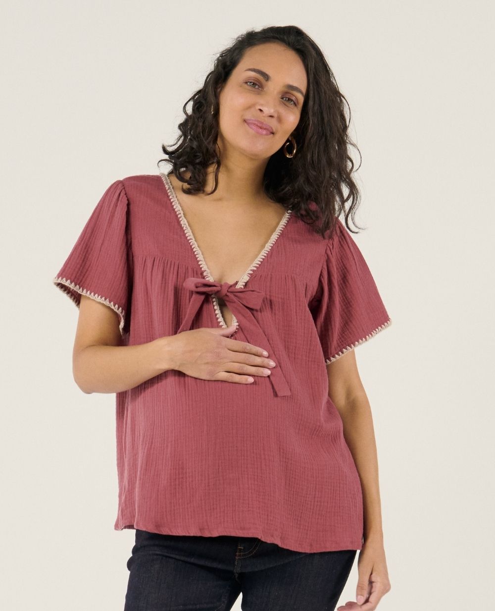 cache-c-ur-soraya-blouse-d-allaitement-brod-e-prune image 2