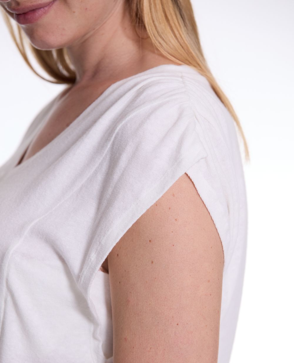 cache-c-ur-t-shirt-de-grossesse-et-d-allaitement-lucile-naturel image 4