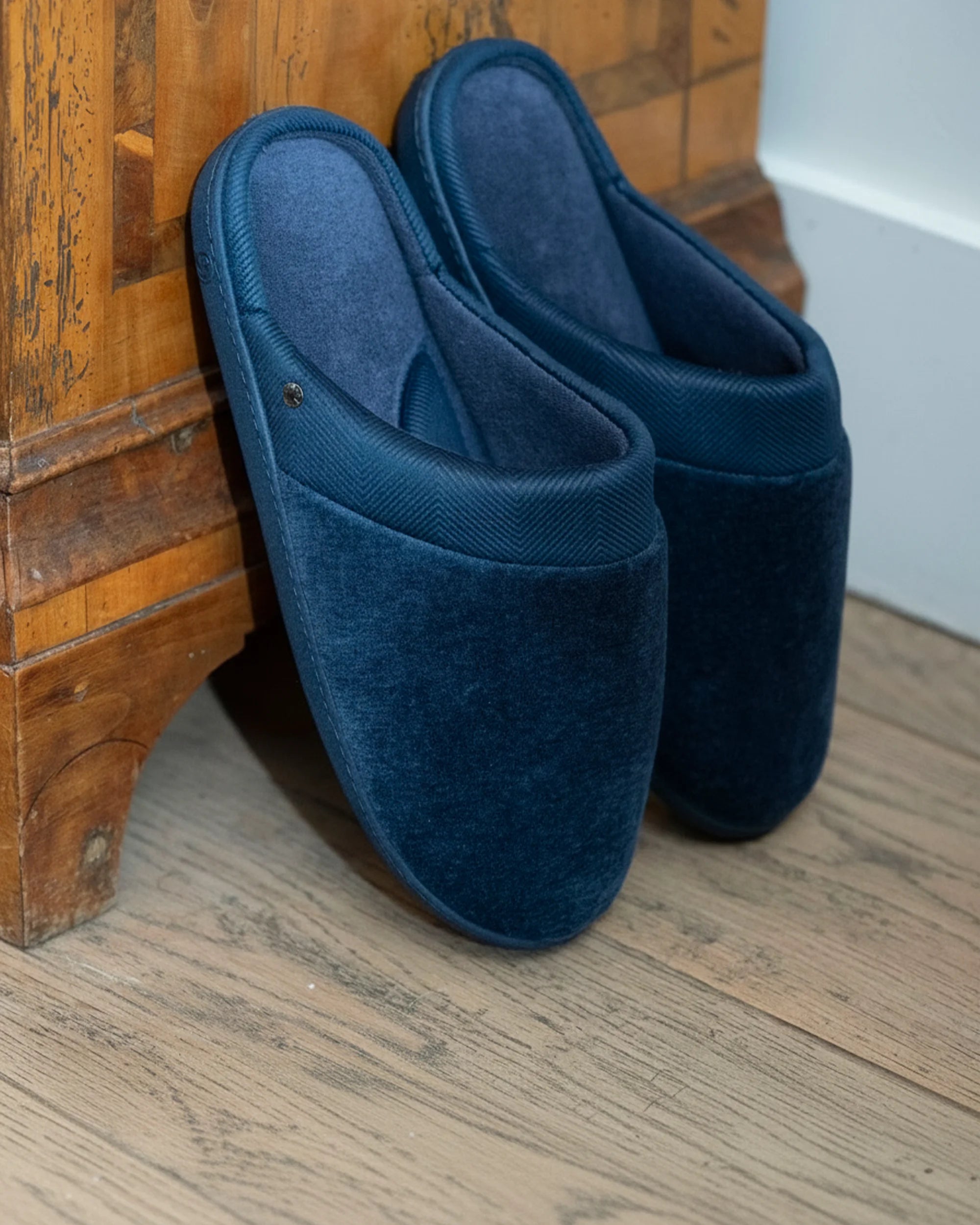 isotoner-chaussons-mules-homme-marine-chin image 2