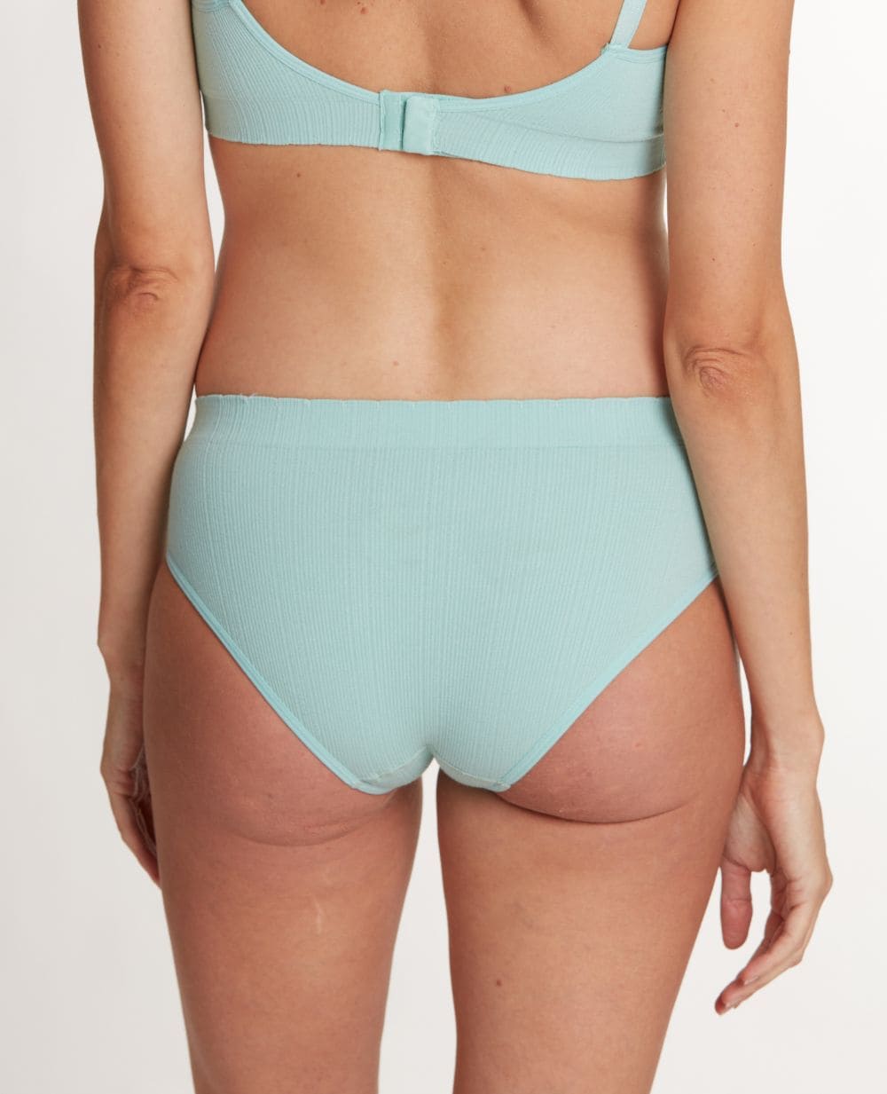 cache-c-ur-slip-maternit-zo-vert-d-eau-bambou-sans-couture image 3