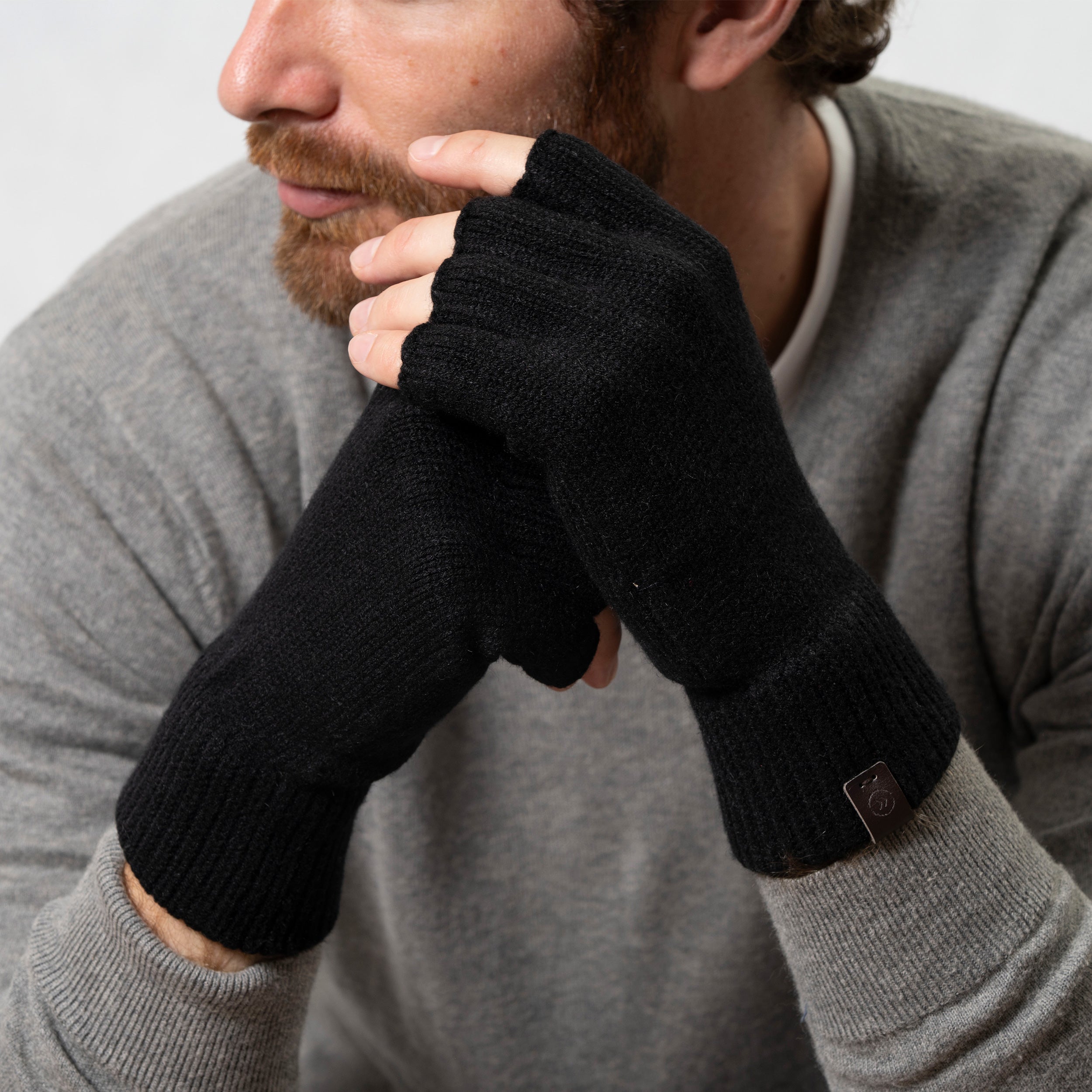isotoner-mitaines-homme-maille-ultra-doux-noir-taille-unique image 2