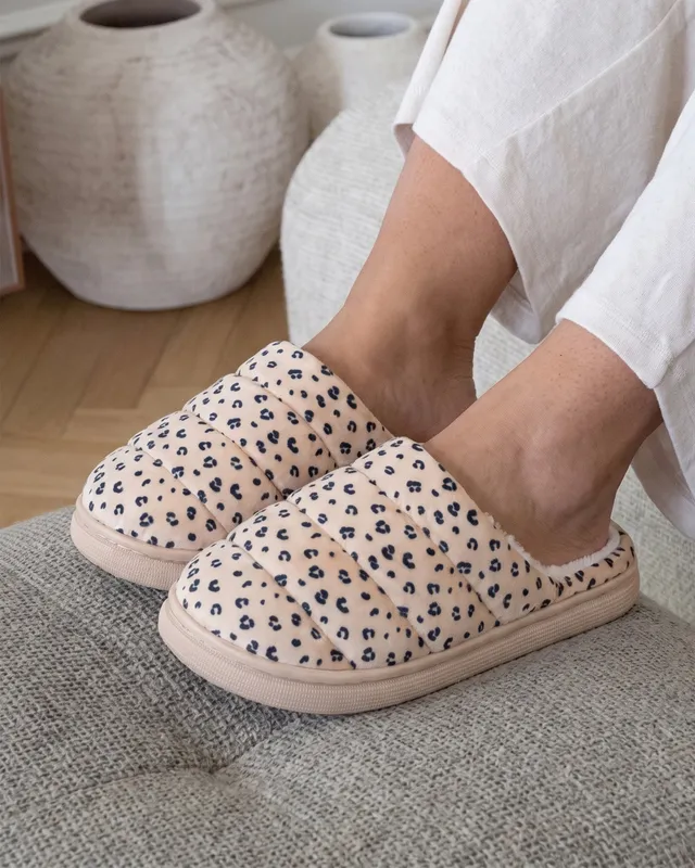 isotoner-chaussons-mules-femme-bloup-l-opard-clair image 1