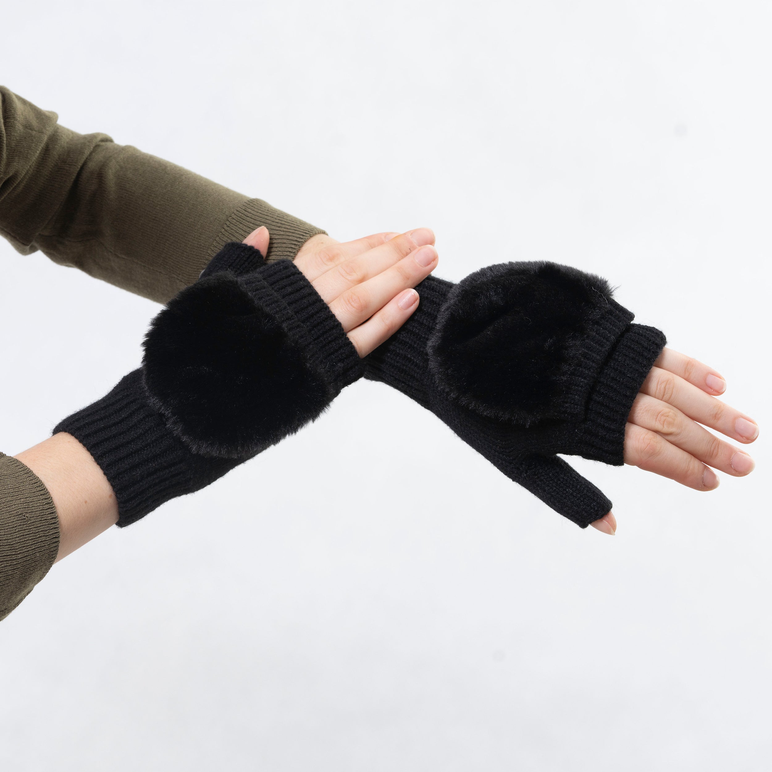 isotoner-mitaines-femme-maille-fourrure-noir image 2