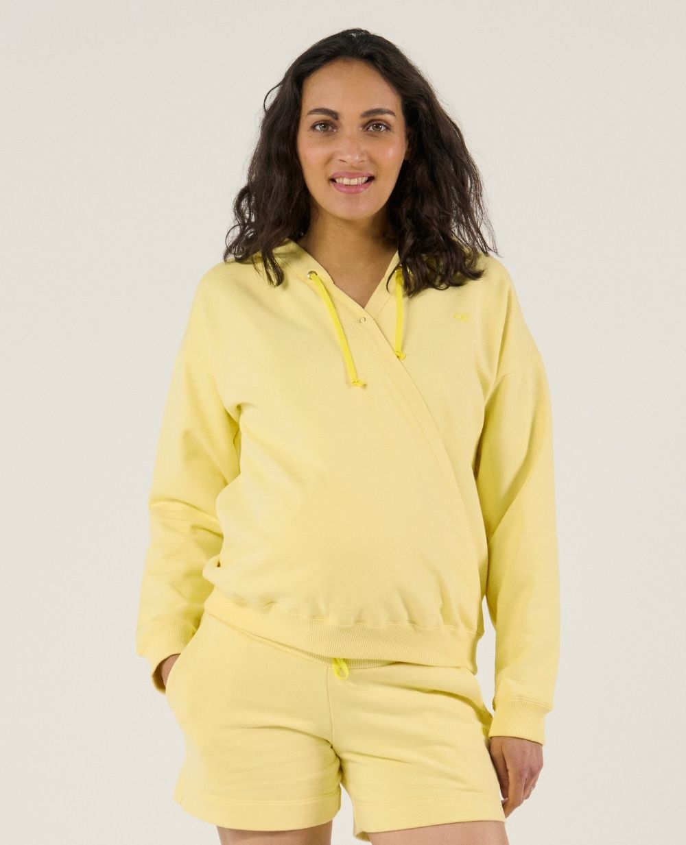 cache-c-ur-ensemble-hoodie-short-coconut-vanille image 3