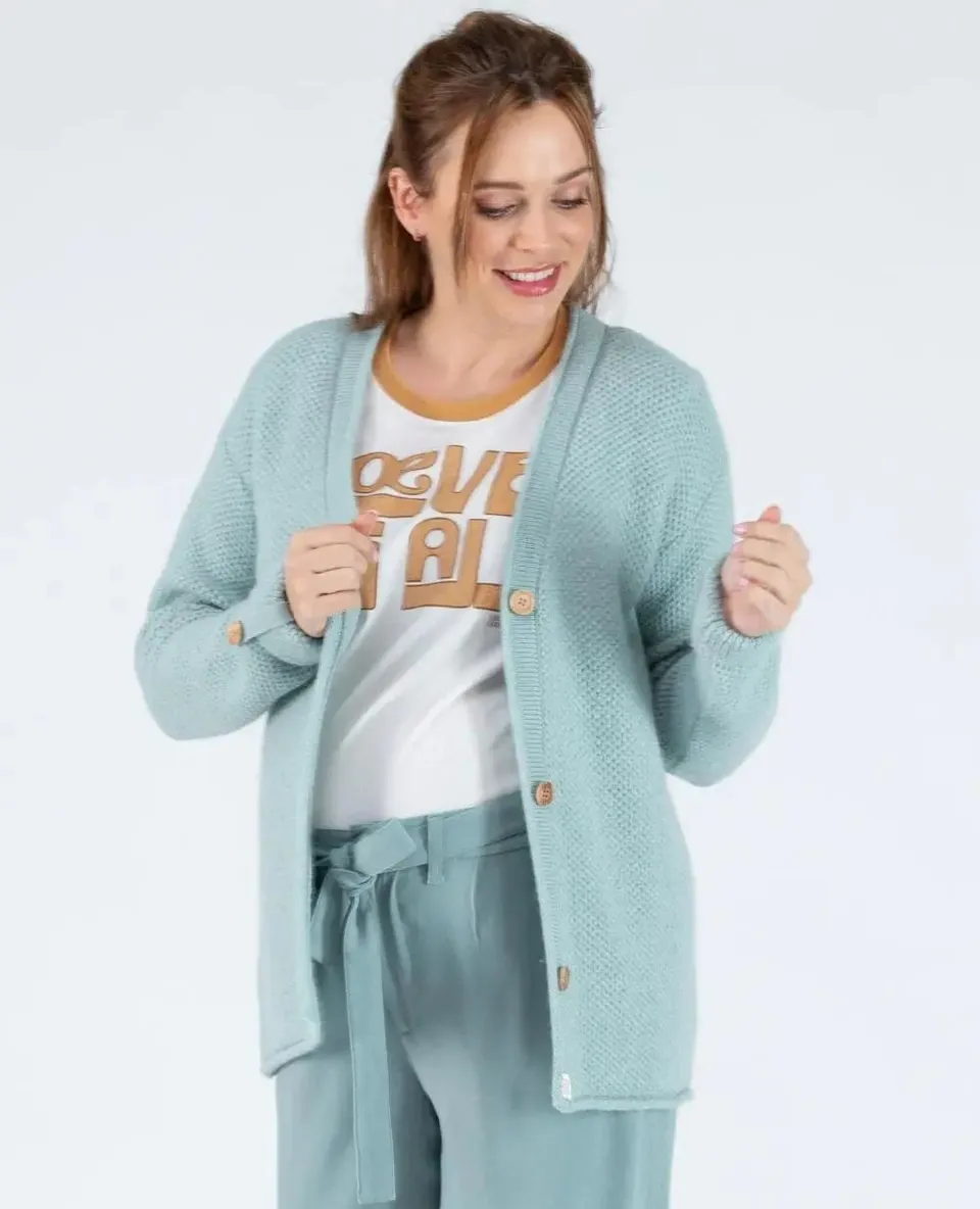 cache-c-ur-abelha-cardigan-de-grossesse-en-maille-sauge image 1
