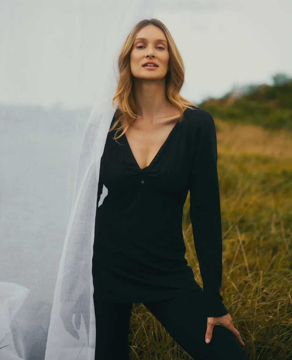 cache-c-ur-t-shirt-grossesse-et-allaitement-louna-manches-longues-noir image 1