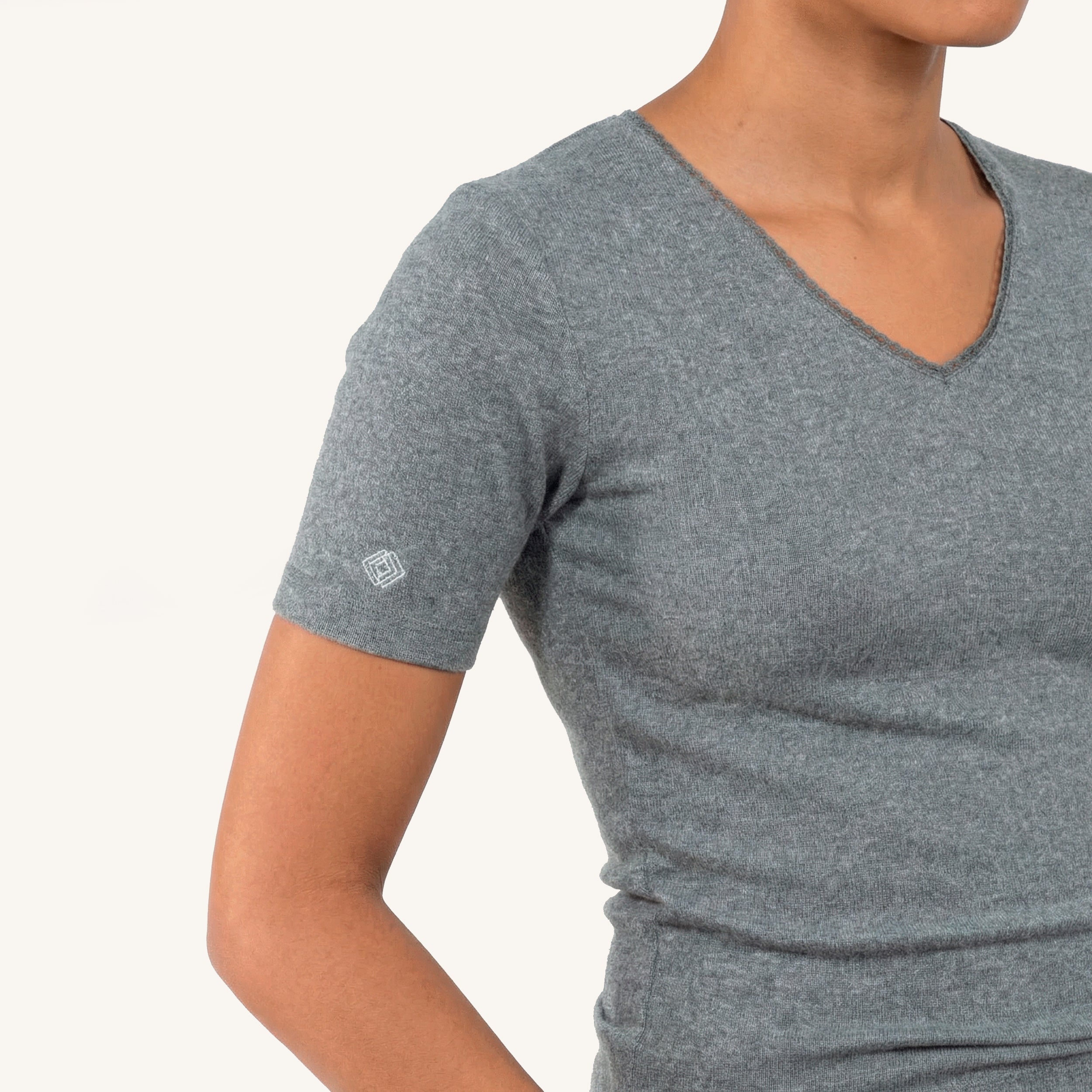 isotoner-t-shirt-manches-courtes-femme-gris-chin image 4