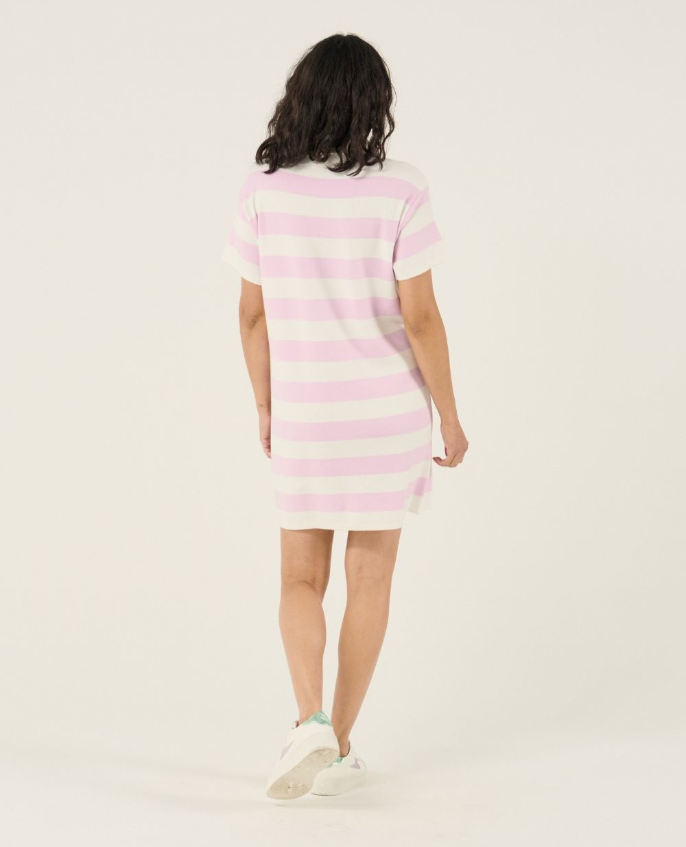 cache-c-ur-robe-d-allaitement-hamptons-parme image 5