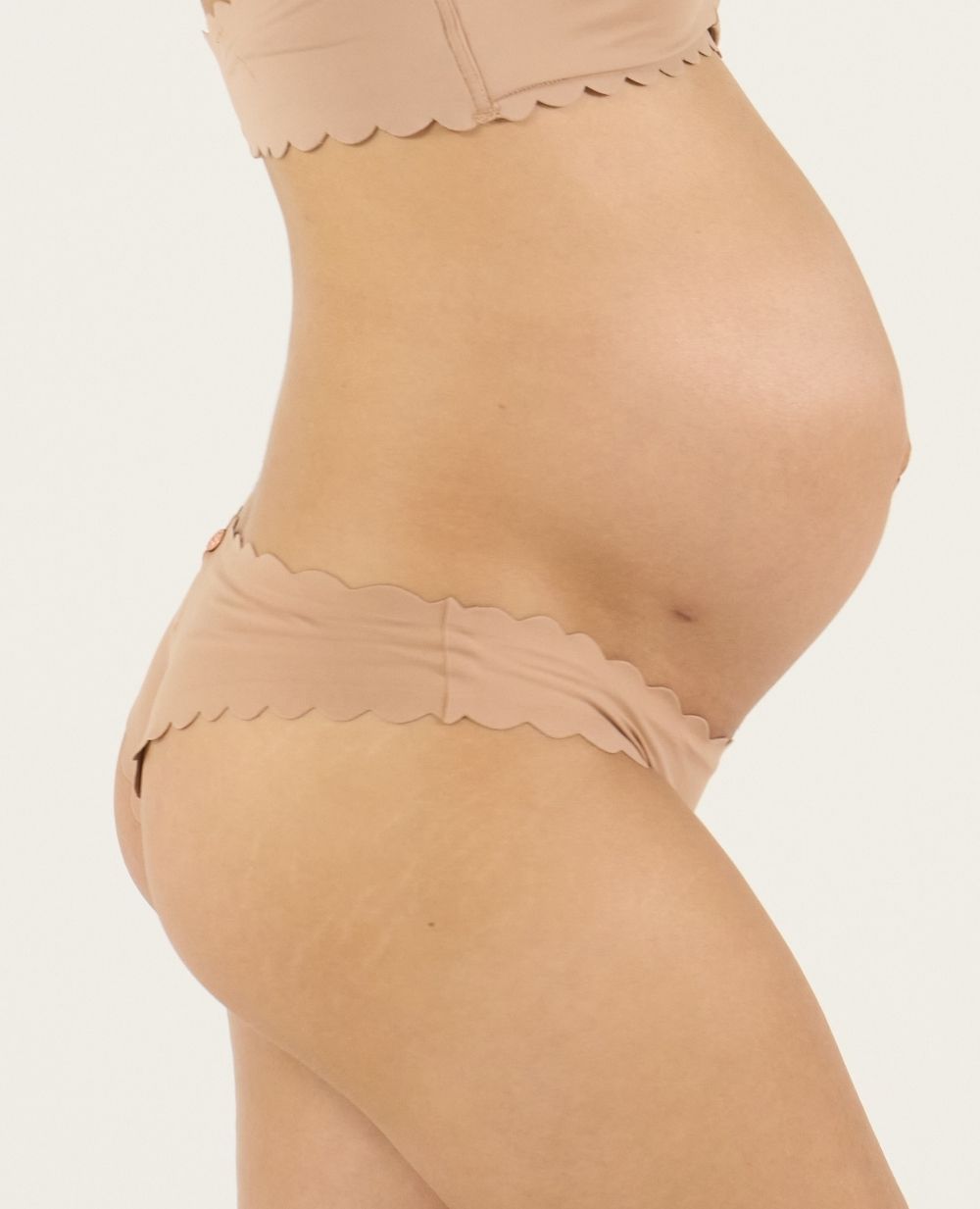 cache-c-ur-skin-tanga-taille-basse-de-maternit-latte image 8